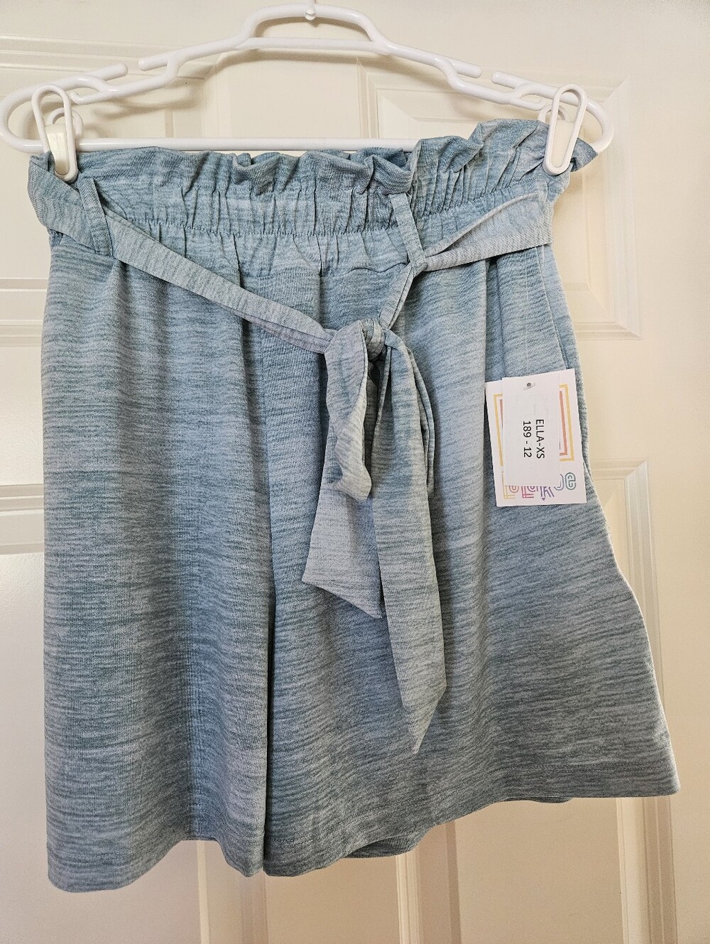 NWT LulaRoe Ella Short Size XS